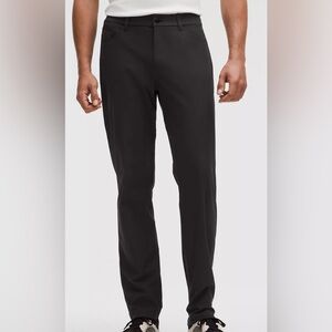 Men’s Lululemon Black ABC Classic-Fit 5 Pocket Pant. Size 40x32